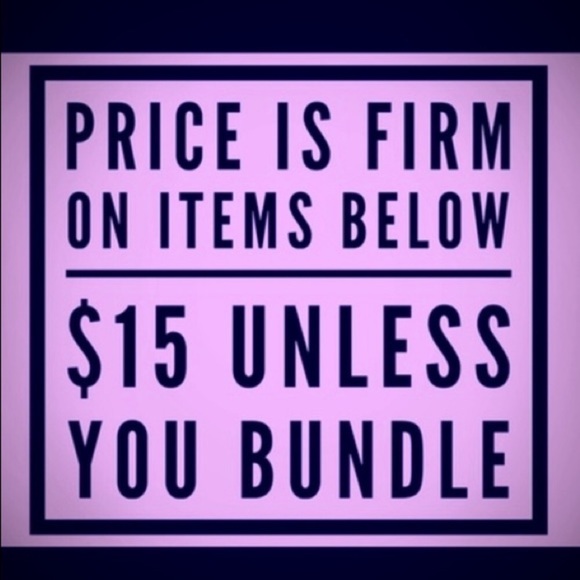 Snowman ⛄️ with scarf, red jacket and green hat - Picture 7 of 9